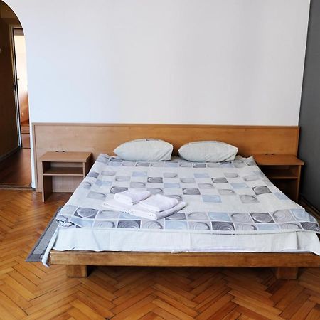 Apartment On Svobody Avenue Lviv Extérieur photo