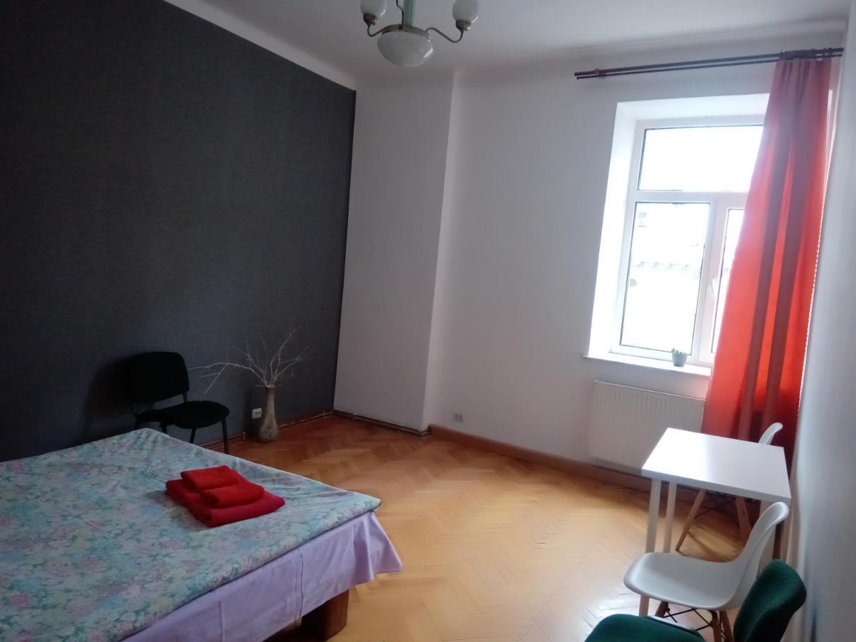 Apartment On Svobody Avenue Lviv Extérieur photo