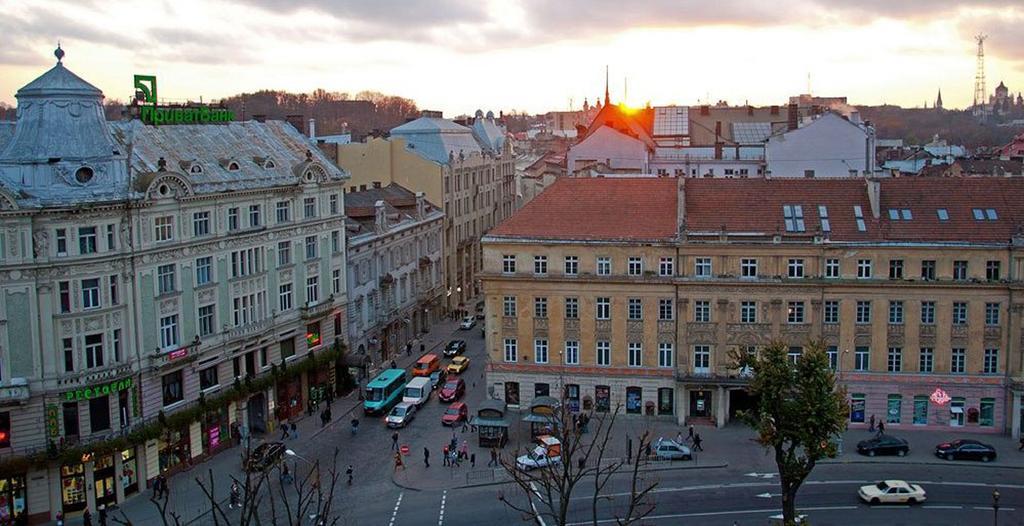 Apartment On Svobody Avenue Lviv Extérieur photo