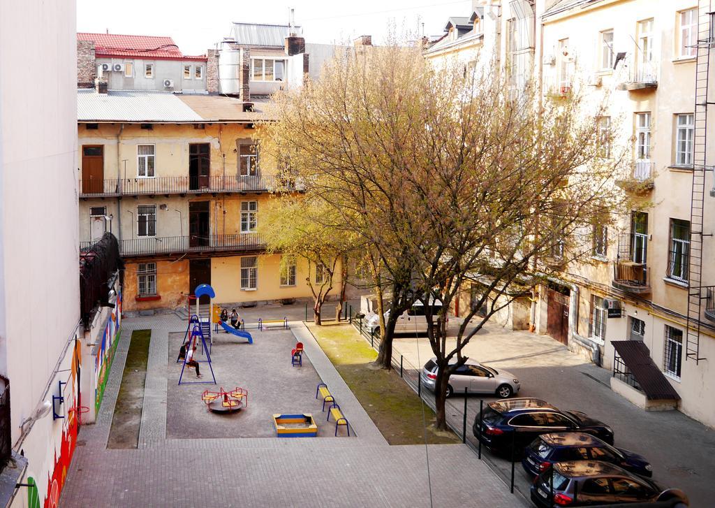 Apartment On Svobody Avenue Lviv Extérieur photo