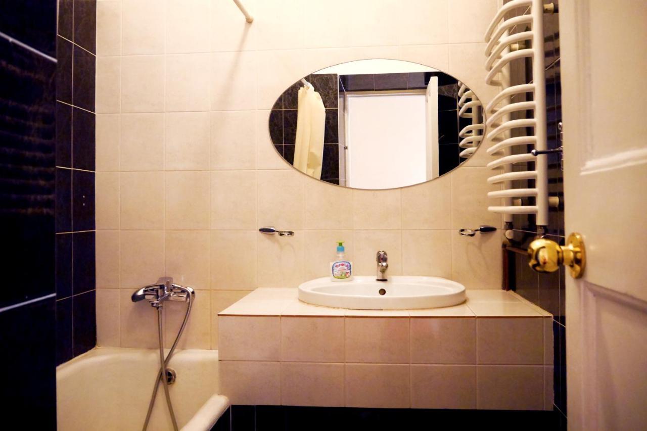 Apartment On Svobody Avenue Lviv Extérieur photo